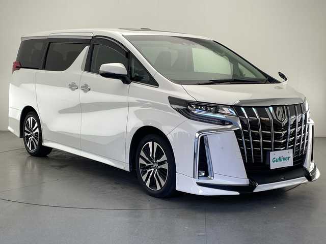 トヨタ アルファード S Cパッケージ 宮崎県 2020(令2)年 3.2万km ホワイトパールクリスタルシャイン 禁煙車/トヨタセーフティセンス/純正ディスプレイオーディオナビTV/（T-connect/CD/DVD/Bluetooth/フルセグTV)/純正リアフリップダウンモニター/バックカメラ/フロントTRDエアロ/純正ビルトインETC/純正LEDオートライト/純正LEDフォグ/純正18インチアルミ/純正フロアマット/純正ドライブレコーダー/両側電動スライドドア/サンルーフ/黒本革シート/運転席2メモリシート/アダプティブクルーズコントロール/プリクラッシュセーフティ/レーンディパーチャーアラート/オートマチックハイビーム/電子パーキング/オートホールド/サンルーフ/エグゼクティブパワーシート/前席パワーシート/エアシート/ウッドコンビ本革巻ハンドル/オート電動格納ミラー/ステアリングヒーター/スマートキー/プッシュエンジンスタート