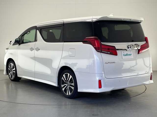 トヨタ アルファード S Cパッケージ 宮崎県 2020(令2)年 3.2万km ホワイトパールクリスタルシャイン 禁煙車/トヨタセーフティセンス/純正ディスプレイオーディオナビTV/（T-connect/CD/DVD/Bluetooth/フルセグTV)/純正リアフリップダウンモニター/バックカメラ/フロントTRDエアロ/純正ビルトインETC/純正LEDオートライト/純正LEDフォグ/純正18インチアルミ/純正フロアマット/純正ドライブレコーダー/両側電動スライドドア/サンルーフ/黒本革シート/運転席2メモリシート/アダプティブクルーズコントロール/プリクラッシュセーフティ/レーンディパーチャーアラート/オートマチックハイビーム/電子パーキング/オートホールド/サンルーフ/エグゼクティブパワーシート/前席パワーシート/エアシート/ウッドコンビ本革巻ハンドル/オート電動格納ミラー/ステアリングヒーター/スマートキー/プッシュエンジンスタート