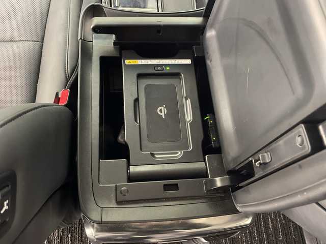 トヨタ アルファード S Cパッケージ 宮崎県 2020(令2)年 3.2万km ホワイトパールクリスタルシャイン 禁煙車/トヨタセーフティセンス/純正ディスプレイオーディオナビTV/（T-connect/CD/DVD/Bluetooth/フルセグTV)/純正リアフリップダウンモニター/バックカメラ/フロントTRDエアロ/純正ビルトインETC/純正LEDオートライト/純正LEDフォグ/純正18インチアルミ/純正フロアマット/純正ドライブレコーダー/両側電動スライドドア/サンルーフ/黒本革シート/運転席2メモリシート/アダプティブクルーズコントロール/プリクラッシュセーフティ/レーンディパーチャーアラート/オートマチックハイビーム/電子パーキング/オートホールド/サンルーフ/エグゼクティブパワーシート/前席パワーシート/エアシート/ウッドコンビ本革巻ハンドル/オート電動格納ミラー/ステアリングヒーター/スマートキー/プッシュエンジンスタート