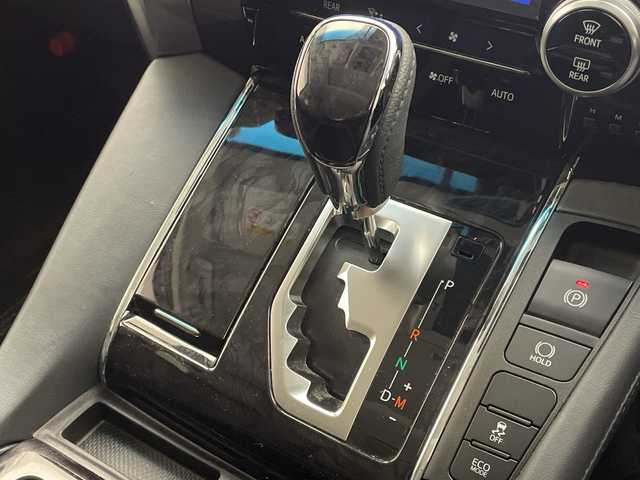 トヨタ アルファード S Cパッケージ 宮崎県 2020(令2)年 3.2万km ホワイトパールクリスタルシャイン 禁煙車/トヨタセーフティセンス/純正ディスプレイオーディオナビTV/（T-connect/CD/DVD/Bluetooth/フルセグTV)/純正リアフリップダウンモニター/バックカメラ/フロントTRDエアロ/純正ビルトインETC/純正LEDオートライト/純正LEDフォグ/純正18インチアルミ/純正フロアマット/純正ドライブレコーダー/両側電動スライドドア/サンルーフ/黒本革シート/運転席2メモリシート/アダプティブクルーズコントロール/プリクラッシュセーフティ/レーンディパーチャーアラート/オートマチックハイビーム/電子パーキング/オートホールド/サンルーフ/エグゼクティブパワーシート/前席パワーシート/エアシート/ウッドコンビ本革巻ハンドル/オート電動格納ミラー/ステアリングヒーター/スマートキー/プッシュエンジンスタート