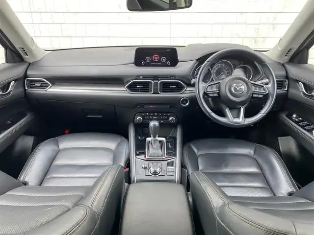 マツダ ＣＸ－５ XD Lパッケージ 岐阜県 2020(令2)年 4.4万km スノーフレイクホワイトパールマイカ 純正SDナビ/（フルセグTV/CD・DVDプレーヤー）OP/全周囲カメラ（OP）/前後クリアランスソナー（OP）/i-ACTIVSENSE/・アドバンストスマートシティブレーキサポート（前進時）/・スマートキシティブレーキサポート（後退時）/・レーダークルーズコントロール/・レーンキープアシストシステム/・車線逸脱警報システム/・ブラインドスポットモニターリング/・ドライバーアテンションアラート/・交通標識認識システム/ヘッドアップディスプレイ/黒本革シート/メモリ機能付パワーシート/全席シートヒーター/パワーバックドア/本革巻きステアリング/シフトノブ/ステアリングヒーター/MTモード付AT/パドルシフト/純正19インチAW/純正フロアマット/純正ETC/スマートキー×2