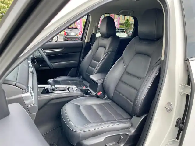 マツダ ＣＸ－５ XD Lパッケージ 岐阜県 2020(令2)年 4.4万km スノーフレイクホワイトパールマイカ 純正SDナビ/（フルセグTV/CD・DVDプレーヤー）OP/全周囲カメラ（OP）/前後クリアランスソナー（OP）/i-ACTIVSENSE/・アドバンストスマートシティブレーキサポート（前進時）/・スマートキシティブレーキサポート（後退時）/・レーダークルーズコントロール/・レーンキープアシストシステム/・車線逸脱警報システム/・ブラインドスポットモニターリング/・ドライバーアテンションアラート/・交通標識認識システム/ヘッドアップディスプレイ/黒本革シート/メモリ機能付パワーシート/全席シートヒーター/パワーバックドア/本革巻きステアリング/シフトノブ/ステアリングヒーター/MTモード付AT/パドルシフト/純正19インチAW/純正フロアマット/純正ETC/スマートキー×2