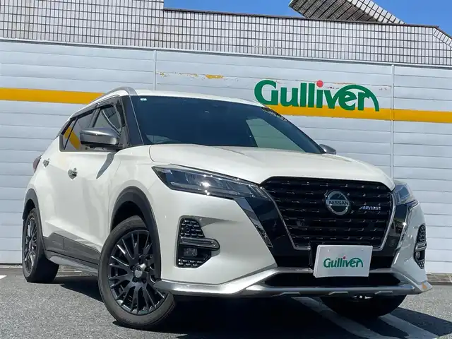 日産 キックス オーテック 埼玉県 2021(令3)年 6.7万km ブリリアントホワイトパール /純正9型メモリナビ//フルセグTV//全方位モニター//CD/DVD/Bluetooth//アダプティブクルーズコントロール//プロパイロット//ビルトインETC//スマートキー×2//LEDヘッドライト//前2席シートヒーター//ステアリングヒーター//エマージェンシーブレーキ//側方支援(LDW・LDP)//ハンドル支援//クリアランスソナー//W.サイド.カーテン.ニーエアバッグ//ABS/横滑り防止装置//革巻きステアリング//Fフォグライト//オートライト//社外デイライトOFFスイッチ//プライバシーガラス//ドアバイザー//純正17インチAW//社外16AW付きスタッドレスあり//社外マフラー（柿本）//新車時保証書//取扱説明書//ナビ取説