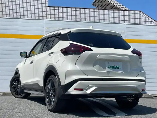 日産 キックス オーテック 埼玉県 2021(令3)年 6.7万km ブリリアントホワイトパール /純正9型メモリナビ//フルセグTV//全方位モニター//CD/DVD/Bluetooth//アダプティブクルーズコントロール//プロパイロット//ビルトインETC//スマートキー×2//LEDヘッドライト//前2席シートヒーター//ステアリングヒーター//エマージェンシーブレーキ//側方支援(LDW・LDP)//ハンドル支援//クリアランスソナー//W.サイド.カーテン.ニーエアバッグ//ABS/横滑り防止装置//革巻きステアリング//Fフォグライト//オートライト//社外デイライトOFFスイッチ//プライバシーガラス//ドアバイザー//純正17インチAW//社外16AW付きスタッドレスあり//社外マフラー（柿本）//新車時保証書//取扱説明書//ナビ取説