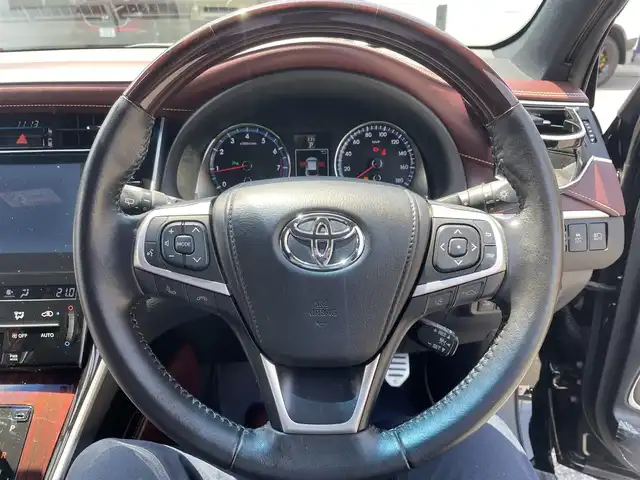 トヨタ ハリアー プレミアム アドバンスドP 千葉県 2015(平27)年 9.8万km ブラック Bluetooth/ハーフレザー/センターコンソール内に置くだけ充電器/ドライブレコーダー(CSD-790htg)/車内ライト(LED)/純正ナビ(AM/FM/CD/DVD/ブルーレイ/AUX/USB)/パワーバックドア/カーテシランプ/アランドビューモニター/運転席：パワーシート/電格ミラー/LTA/JBL/コーナーセンサー/スペアタイヤ