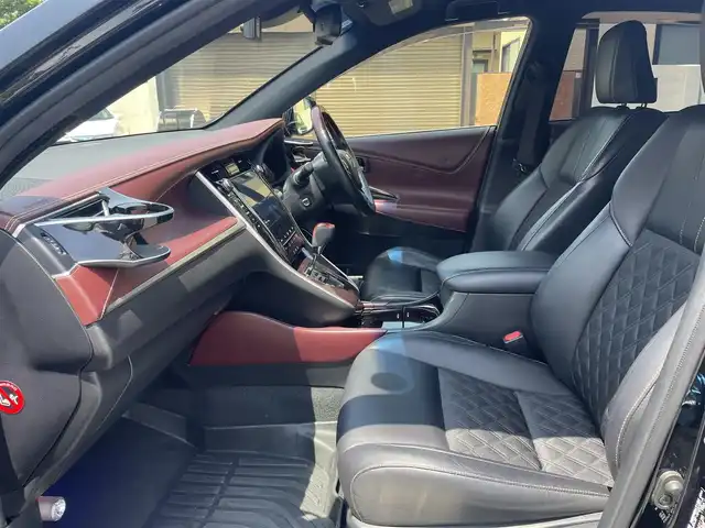 トヨタ ハリアー プレミアム アドバンスドP 千葉県 2015(平27)年 9.8万km ブラック Bluetooth/ハーフレザー/センターコンソール内に置くだけ充電器/ドライブレコーダー(CSD-790htg)/車内ライト(LED)/純正ナビ(AM/FM/CD/DVD/ブルーレイ/AUX/USB)/パワーバックドア/カーテシランプ/アランドビューモニター/運転席：パワーシート/電格ミラー/LTA/JBL/コーナーセンサー/スペアタイヤ