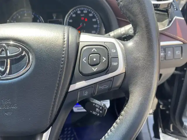 トヨタ ハリアー プレミアム アドバンスドP 千葉県 2015(平27)年 9.8万km ブラック Bluetooth/ハーフレザー/センターコンソール内に置くだけ充電器/ドライブレコーダー(CSD-790htg)/車内ライト(LED)/純正ナビ(AM/FM/CD/DVD/ブルーレイ/AUX/USB)/パワーバックドア/カーテシランプ/アランドビューモニター/運転席：パワーシート/電格ミラー/LTA/JBL/コーナーセンサー/スペアタイヤ