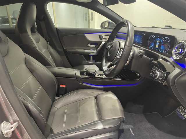 メルセデス・ベンツ ＣＬＡ２００ｄ AMGライン 愛知県 2019(令1)年 2.5万km マウンテングレー レザーエクスクルーシブ　/パノラミックスライディングルーフ、/ヘッドアップディスプレイ/レーダーセーフティＰＫＧ　/アドバンスドＰＫＧ　/ＭＢＵＸ　/Ｂｌｕｅｔｏｏｔｈ　/フルセグＴＶ　/３６０度カメラ　/ワイヤレスチャージ　/ＬＥＤヘッドライト　/ACC/LKA/LDW/BSM/ドライブレコーダー/ETC2.0/プッシュスタート/アイドリングストップ