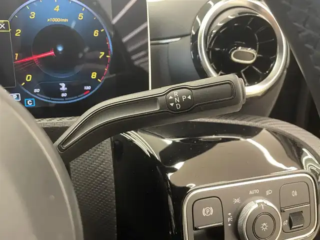 メルセデス・ベンツ Ａ１８０ セダン 岡山県 2020(令2)年 2.2万km ブルーブラック 純正ナビ/バックカメラ/MTモード付きAT/パドルシフト/ビルトインETC/スペアキー/コーナーセンサー/ハーフレザーシート/シートヒーター/Bluetooth/前方ドライブレコーダー/フルセグTV/純正16インチアルミホイール/LED/オートライト/USB/衝突被害軽減システム/純正フロアマット/アイドリングストップ