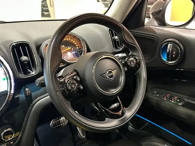 ＭＩＮＩ ミニ クロスオーバー クーパー SD オール4 道央・札幌 2019(令1)年 4万km ミッドナイト・ブラック・メタリック 電動パノラマガラスサンルーフ/MINI Yoursパッケージ/　・19インチアロイホイールMINIYoursマスターピース/　・MINIYoursスポーツレザーステアリング/　・電動フロントシート/　・レザーチェスターカーボンブラック/　・MINIYoursインテリアピアノブラック/ペッパーパッケージ/　・リアビューカメラ/　・PDC/　・ETC/　・MINIエキサイトメントパッケージ/　・オートマチックテールゲート/社外フルセグTV/ACC/シートヒーター/LEDヘッドライト