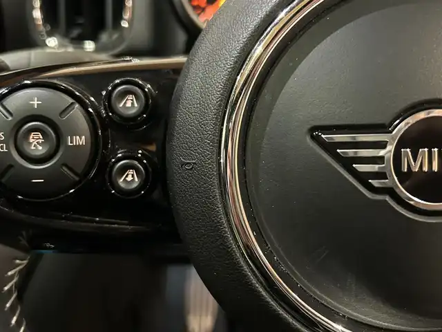 ＭＩＮＩ ミニ クロスオーバー クーパー SD オール4 道央・札幌 2019(令1)年 4万km ミッドナイト・ブラック・メタリック 電動パノラマガラスサンルーフ/MINI Yoursパッケージ/　・19インチアロイホイールMINIYoursマスターピース/　・MINIYoursスポーツレザーステアリング/　・電動フロントシート/　・レザーチェスターカーボンブラック/　・MINIYoursインテリアピアノブラック/ペッパーパッケージ/　・リアビューカメラ/　・PDC/　・ETC/　・MINIエキサイトメントパッケージ/　・オートマチックテールゲート/社外フルセグTV/ACC/シートヒーター/LEDヘッドライト
