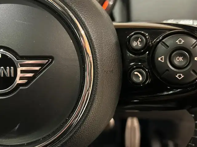 ＭＩＮＩ ミニ クロスオーバー クーパー SD オール4 道央・札幌 2019(令1)年 4万km ミッドナイト・ブラック・メタリック 電動パノラマガラスサンルーフ/MINI Yoursパッケージ/　・19インチアロイホイールMINIYoursマスターピース/　・MINIYoursスポーツレザーステアリング/　・電動フロントシート/　・レザーチェスターカーボンブラック/　・MINIYoursインテリアピアノブラック/ペッパーパッケージ/　・リアビューカメラ/　・PDC/　・ETC/　・MINIエキサイトメントパッケージ/　・オートマチックテールゲート/社外フルセグTV/ACC/シートヒーター/LEDヘッドライト