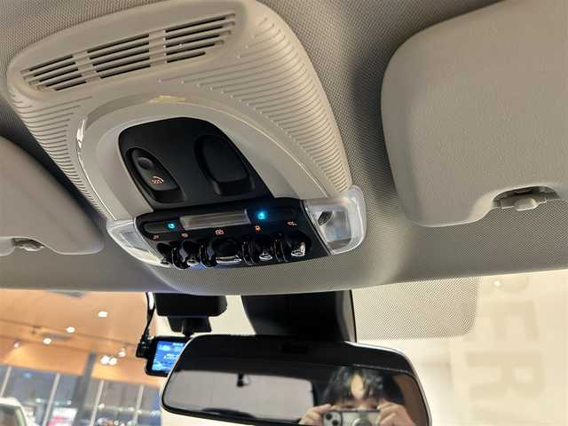 ＭＩＮＩ ミニ クロスオーバー クーパー SD オール4 道央・札幌 2019(令1)年 4万km ミッドナイト・ブラック・メタリック 電動パノラマガラスサンルーフ/MINI Yoursパッケージ/　・19インチアロイホイールMINIYoursマスターピース/　・MINIYoursスポーツレザーステアリング/　・電動フロントシート/　・レザーチェスターカーボンブラック/　・MINIYoursインテリアピアノブラック/ペッパーパッケージ/　・リアビューカメラ/　・PDC/　・ETC/　・MINIエキサイトメントパッケージ/　・オートマチックテールゲート/社外フルセグTV/ACC/シートヒーター/LEDヘッドライト