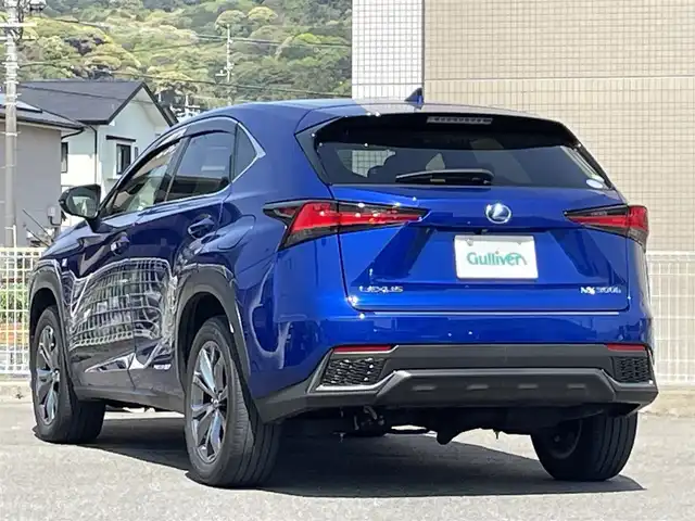 レクサス ＮＸ 300h Fスポーツ 山口県 2019(令1)年 4万km ヒートブルーコントラストレイヤリング ワンオーナー /黒革シート/前席エアシート シートヒーター/前席パワーシート/パワーバックドア/衝突被害軽減ブレーキ/レーダークルーズコントロール/レーンアシスト /オートマチックハイビーム/メモリナビ フルセグTV CD DVD BT/バックカメラ/サイドカメラ/LEDオートヘッドライト/ブラインドスポットモニタ/パドルシフト/シーケンシャルウィンカー /2.0ETC/W サイド カーテン ニー エアバッグ/禁煙車