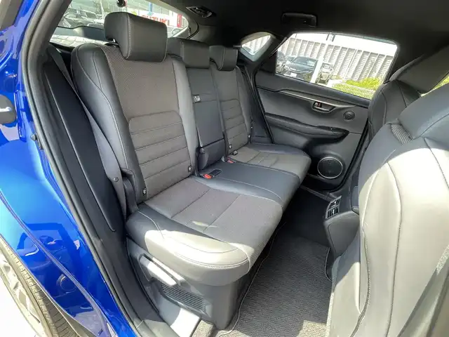 レクサス ＮＸ 300h Fスポーツ 山口県 2019(令1)年 4万km ヒートブルーコントラストレイヤリング ワンオーナー /黒革シート/前席エアシート シートヒーター/前席パワーシート/パワーバックドア/衝突被害軽減ブレーキ/レーダークルーズコントロール/レーンアシスト /オートマチックハイビーム/メモリナビ フルセグTV CD DVD BT/バックカメラ/サイドカメラ/LEDオートヘッドライト/ブラインドスポットモニタ/パドルシフト/シーケンシャルウィンカー /2.0ETC/W サイド カーテン ニー エアバッグ/禁煙車