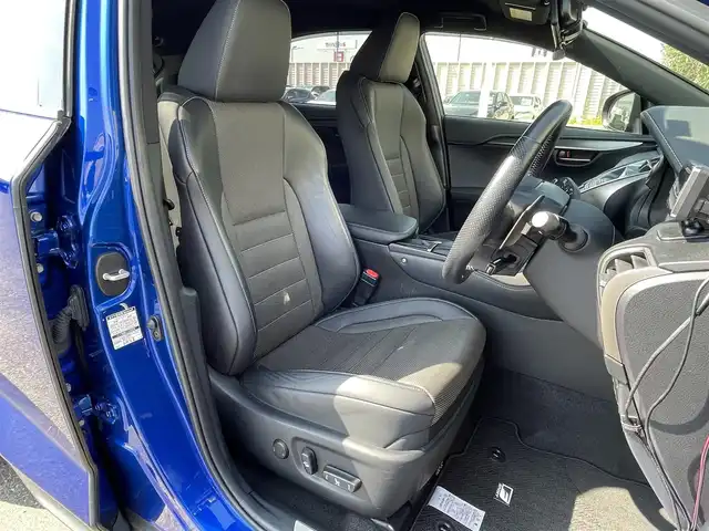 レクサス ＮＸ 300h Fスポーツ 山口県 2019(令1)年 4万km ヒートブルーコントラストレイヤリング ワンオーナー /黒革シート/前席エアシート シートヒーター/前席パワーシート/パワーバックドア/衝突被害軽減ブレーキ/レーダークルーズコントロール/レーンアシスト /オートマチックハイビーム/メモリナビ フルセグTV CD DVD BT/バックカメラ/サイドカメラ/LEDオートヘッドライト/ブラインドスポットモニタ/パドルシフト/シーケンシャルウィンカー /2.0ETC/W サイド カーテン ニー エアバッグ/禁煙車