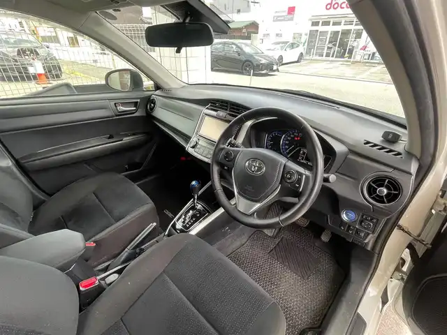 トヨタ カローラ フィールダー ハイブリッドG 愛知県 2015(平27)年 2.2万km ホワイトパールクリスタルシャイン /当店買取/1オーナー/禁煙//純正SDナビ//フルセグTV/CD/DVD/SD/Bluetooth//バックカメラ//PCS/LDA/AHB/Pソナー//ビルトインETC//カーテンエアバック//TRC/純正Fマット/ドアバイザー/革巻きステア//保証書/取説/ナビ取説/スペアキー
