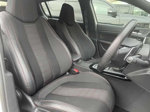 プジョー ３０８ GTライン 和歌山県 2017(平29)年 3.1万km パール ワンオーナー/ACC/エマージェンシーブレーキ/BSM/純正メーカーナビ・CD・USB/　Bluetooth・AUX/バックカメラ/LEDヘッドライト/オートホールドパーキングブレーキ/スマートキー/パーキングセンサー/スペアキー/保証書/取扱説明書