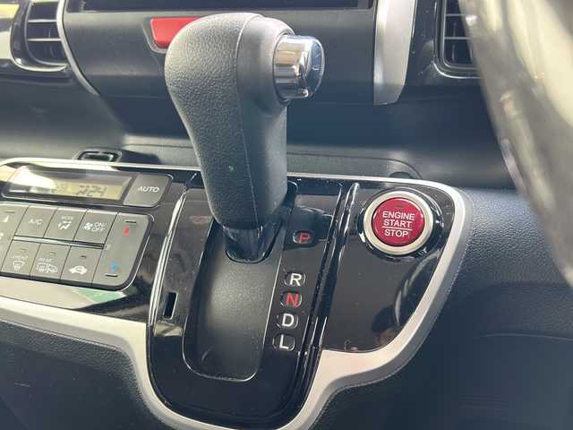 ホンダ Ｎ ＢＯＸ カスタム SSブラックSパッケージ 山形県 2017(平29)年 8.3万km クリスタルブラックパール 社外メモリナビ/（Bluetooth/CD/DVD/フルセグ)/両側パワースライドドア/DN席シートヒーター/ビルトインETC/ドライブレコーダー/フォグランプ/電動格納ミラー/ウィンカーミラー/社外ステアリングカバー/ドアバイザー/スマートキー/スペアキー