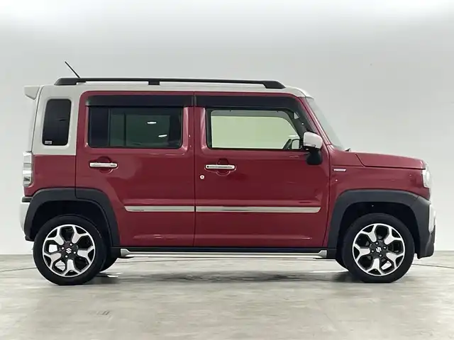 スズキ ハスラー Jスタイル Ⅱ 福島県 2022(令4)年 3.3万km フェニックスレッドパール/ソフトベージュメタリック スズキセーフティサポート/・車線逸脱警報機能/・デュアルセンサーブレーキサポート/・デュアルカメラブレーキサポート/・誤発進抑制機能/・アダプティブクルーズコントロール/・先行車発進お知らせ機能/・リヤパーキングセンサー/社外ナビ/型式：CN-RE03WD/（TV/BT/SD/FM・AM/USB）/バックカメラ/プッシュスタート/・スマートキー/ステリングリモコン/アイドリングストップ/シートヒーター（D席＋N席）/LEDライト/・オートライト/・オートハイビーム/・フォグライト/電装格納ウィンカーミラー/純正フロアマット/ドアバイザー
