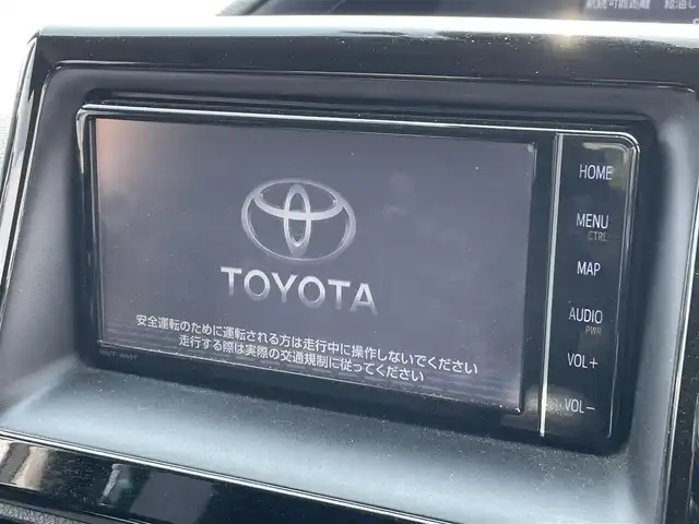 トヨタ ノア X 茨城県 2019(令1)年 4.7万km ホワイトパールクリスタルシャイン 純正ナビ/【AM・FM・TV・BT・SD・ＣＤ・ＤＶＤ】/Bカメラ/クルコン/前方ドラレコ/ステリモ/MTモード付AT/アイドリングストップ/両側パワスラ/オートライト/オートハイビーム/LEDライト/横滑り防止装置/レーンキープアシスト/衝突被害軽減システム/社外アルミホイール/電格ミラー/ウインカーミラー/ドアバイザー