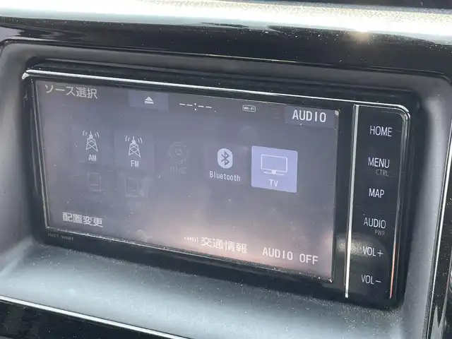 トヨタ ノア X 茨城県 2019(令1)年 4.7万km ホワイトパールクリスタルシャイン 純正ナビ/【AM・FM・TV・BT・SD・ＣＤ・ＤＶＤ】/Bカメラ/クルコン/前方ドラレコ/ステリモ/MTモード付AT/アイドリングストップ/両側パワスラ/オートライト/オートハイビーム/LEDライト/横滑り防止装置/レーンキープアシスト/衝突被害軽減システム/社外アルミホイール/電格ミラー/ウインカーミラー/ドアバイザー
