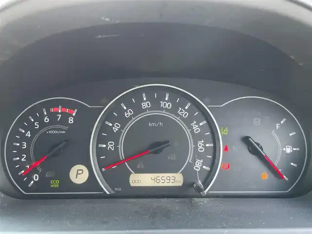 トヨタ ノア X 茨城県 2019(令1)年 4.7万km ホワイトパールクリスタルシャイン 純正ナビ/【AM・FM・TV・BT・SD・ＣＤ・ＤＶＤ】/Bカメラ/クルコン/前方ドラレコ/ステリモ/MTモード付AT/アイドリングストップ/両側パワスラ/オートライト/オートハイビーム/LEDライト/横滑り防止装置/レーンキープアシスト/衝突被害軽減システム/社外アルミホイール/電格ミラー/ウインカーミラー/ドアバイザー
