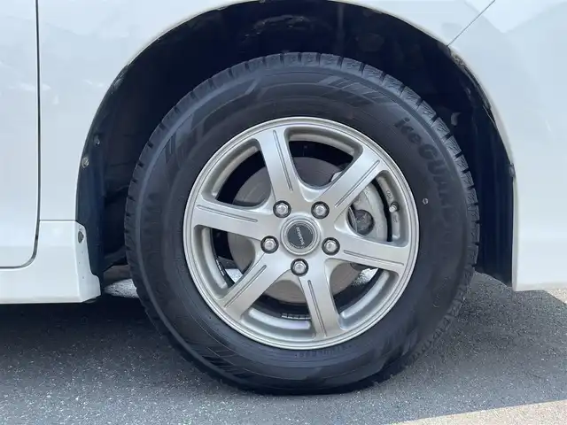 トヨタ ノア X 茨城県 2019(令1)年 4.7万km ホワイトパールクリスタルシャイン 純正ナビ/【AM・FM・TV・BT・SD・ＣＤ・ＤＶＤ】/Bカメラ/クルコン/前方ドラレコ/ステリモ/MTモード付AT/アイドリングストップ/両側パワスラ/オートライト/オートハイビーム/LEDライト/横滑り防止装置/レーンキープアシスト/衝突被害軽減システム/社外アルミホイール/電格ミラー/ウインカーミラー/ドアバイザー
