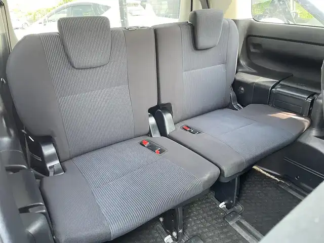 トヨタ ノア X 茨城県 2019(令1)年 4.7万km ホワイトパールクリスタルシャイン 純正ナビ/【AM・FM・TV・BT・SD・ＣＤ・ＤＶＤ】/Bカメラ/クルコン/前方ドラレコ/ステリモ/MTモード付AT/アイドリングストップ/両側パワスラ/オートライト/オートハイビーム/LEDライト/横滑り防止装置/レーンキープアシスト/衝突被害軽減システム/社外アルミホイール/電格ミラー/ウインカーミラー/ドアバイザー
