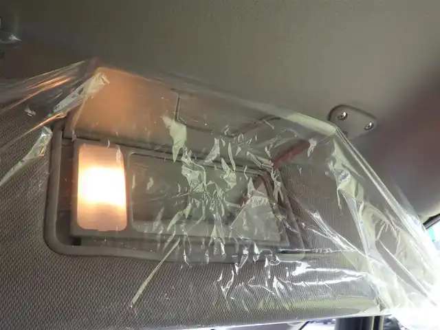 三菱 デリカＤ：５ シャモニー 千葉県 2025(令7)年 0.1千km 黒Ⅱ CHAMONIX (8人)　4WD　e-Assist/オリジナルナビ取付パッケージ＋リアモニター取付パッケージ(25/300)　ステップレス　（8人）/e-Assist/・衝突被害軽減ブレーキシステム（FCM）/・車線逸脱警報システム（LDW）/・誤発進抑制機能（前進＆後退時）（UMS）/・レーダークルーズコントロールシステム（ACC）/・オートマチックハイビーム[AHB]/エレクトリックテールゲート/両側パワースライドドア/運転席パワーシート/ハーフレザーシート/前席シートヒーター/革巻きステアリング/ステアリングスイッチ/パドルシフト/純正18インチアルミホイル/サイド/カーテンエアバッグ/キーレスオペレーションシステム