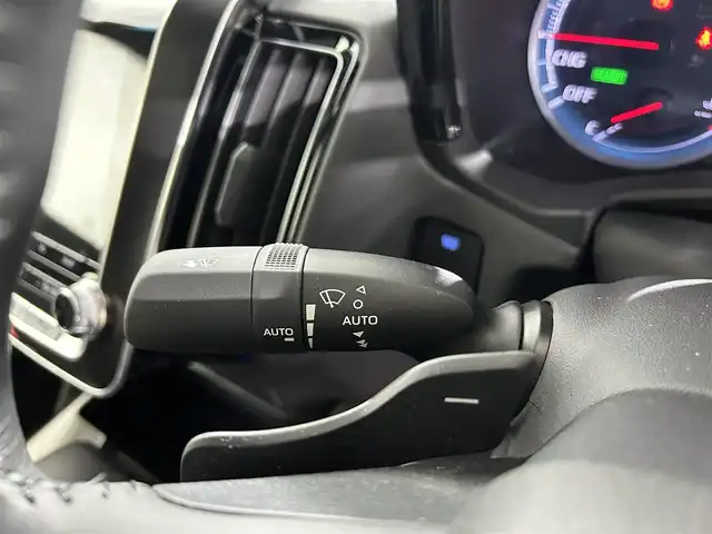 トヨタ クラウン ハイブリッド RS アドバンス 佐賀県 2019(平31)年 1.5万km ホワイトパールクリスタルシャイン 純正8インチナビ/フルセグTV/CD/DVD/Bluetooth/サンルーフ/衝突被害軽減システム/ブラインドスポットモニター/パーキングサポートブレーキ/レーダークルーズコントロール/レーンアシスト/ヘッドアップディスプレイ/ロードサインアシスト/オートライト/オートマチックハイビーム/LEDヘッドライト/LEDフォグライト/電子パーキング/ブレーキホールド/パドルシフト/ビルトインETC/ステアリングヒーター/運転席・助手席シートヒーター/運転席・助手席パワーシート/メモリーシート/ハーフレザーシート/純正18インチアルミホイール/純正フロアマット/スマートキー