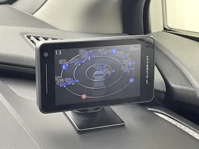 トヨタ プリウス Z 愛知県 2023(令5)年 0.2万km プラチナホワイトパールマイカ 純正１２．３インチディスプレイオーディオ/ナビ　Bluetooth フルセグTV Miracast USB/アラウンドビューモニター/トヨタセーフティーセンス　/アダプティブクルーズコントロール　/パワーバックドア　/レーントレーシングアシスト/ステアリングヒーター/ロードサインアシスト/オービスレーダー/置くだけ充電/前席シートヒーター　/前席シートベンチレーター　/アドバンスドパーク