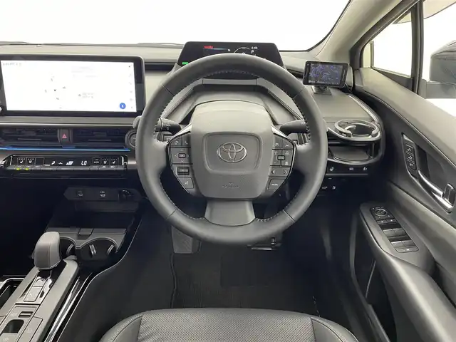トヨタ プリウス Z 愛知県 2023(令5)年 0.2万km プラチナホワイトパールマイカ 純正１２．３インチディスプレイオーディオ/ナビ　Bluetooth フルセグTV Miracast USB/アラウンドビューモニター/トヨタセーフティーセンス　/アダプティブクルーズコントロール　/パワーバックドア　/レーントレーシングアシスト/ステアリングヒーター/ロードサインアシスト/オービスレーダー/置くだけ充電/前席シートヒーター　/前席シートベンチレーター　/アドバンスドパーク