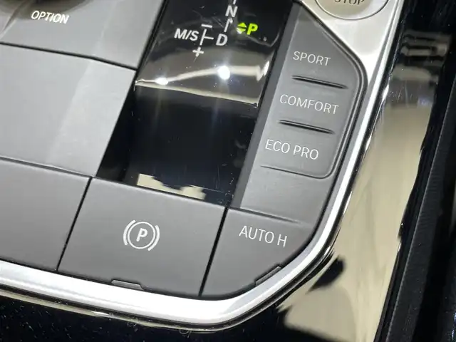 ＢＭＷ １１８ｄ Mスポーツ EDジョイ+ 岩手県 2020(令2)年 3.7万km ミネラルグレー ディーゼルターボ/8速AT/衝突回避・被害軽減ブレーキ/レーンアシスト/パーキングアシスト/コーナーセンサー/ダイナミックスタビリティアシスト/ダイナミックトラクションコントロール/可変スピードリミッター/クロストラフィックウォーニング/ワイヤレスチャージング/運転席メモリ機能付きパワーシート/10.25インチナビ/バックカメラ/ドライブレコーダー/ETC/LEDヘッドライト/フロント・リヤフォグランプ/純正18インチアルミホイール