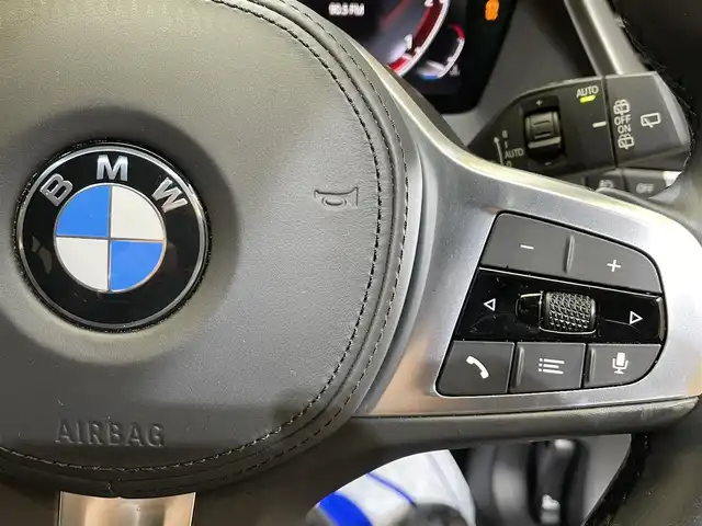 ＢＭＷ １１８ｄ Mスポーツ EDジョイ+ 岩手県 2020(令2)年 3.7万km ミネラルグレー ディーゼルターボ/8速AT/衝突回避・被害軽減ブレーキ/レーンアシスト/パーキングアシスト/コーナーセンサー/ダイナミックスタビリティアシスト/ダイナミックトラクションコントロール/可変スピードリミッター/クロストラフィックウォーニング/ワイヤレスチャージング/運転席メモリ機能付きパワーシート/10.25インチナビ/バックカメラ/ドライブレコーダー/ETC/LEDヘッドライト/フロント・リヤフォグランプ/純正18インチアルミホイール