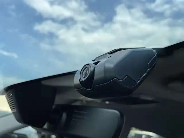ホンダ ＺＲ－Ｖ ハイブリッド e:HEV Z 東京都 2025(令7)年 0.1万km 黒 純正９型ナビ/・AM/FM/フルセグ/BOSEプレミアムサウンドシステム/全周囲カメラ/前席シートヒーター/運転席メモリパワーシート/・前席パワーシート/ブラインドスポットモニター/前後ドライブレコーダー/おくだけ充電/ステアリングヒーター/LEDヘッドランプ/ホンダセンシング/（予防運転支援システム）/・衝突軽減ブレーキ/・後方誤発進抑制機能/・歩行者事故低減ステアリング/・追従機能付きクルーズコントロール/・車線維持支援システム/・標識認識機能/・後退時出庫サポート/・パーキングセンサーシステム/プッシュエンジンスタート/純正フロアマット/スマートキー