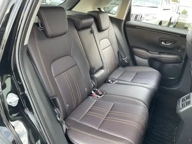 ホンダ ＺＲ－Ｖ ハイブリッド e:HEV Z 東京都 2025(令7)年 0.1万km 黒 純正９型ナビ/・AM/FM/フルセグ/BOSEプレミアムサウンドシステム/全周囲カメラ/前席シートヒーター/運転席メモリパワーシート/・前席パワーシート/ブラインドスポットモニター/前後ドライブレコーダー/おくだけ充電/ステアリングヒーター/LEDヘッドランプ/ホンダセンシング/（予防運転支援システム）/・衝突軽減ブレーキ/・後方誤発進抑制機能/・歩行者事故低減ステアリング/・追従機能付きクルーズコントロール/・車線維持支援システム/・標識認識機能/・後退時出庫サポート/・パーキングセンサーシステム/プッシュエンジンスタート/純正フロアマット/スマートキー