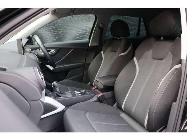 アウディ Ｑ２ 30TFSIスポーツ 大分県 2020(令2)年 3.1万km 黒 ワンオーナー/Audiプレセンス/アダプティブクルーズコントロール/純正ナビ/ＣａｒＰｌａｙ/地デジ/Bluetooth/ＵＳＢ/ＣＤ／ＤＶＤ/バックカメラ/シートヒーター/ＬＥＤヘッドライト/オートハイビーム/純正１７インチＡＷ/ＥＴＣ/純正ドライブレコーダー