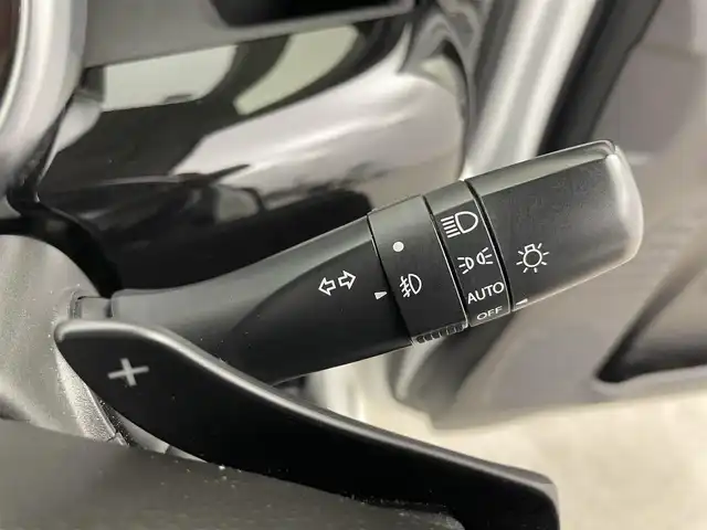 スズキ スペーシア カスタム HYBRID XS ターボ 富山県 2019(平31)年 5.4万km ピュアホワイトP ワンオーナー/社外SDナビ【CN-RZ840】/（AM/FM/CD/DVD/SD/USB/BT）/フルセグTV/アラウンドビューモニター/ヘッドアップディスプレイ/両側パワースライドドア/衝突被害軽減ブレーキ/クルーズコントロール/レーンキープアシスト/オートマチックハイビーム/LEDヘッドライト/リアパーキングセンサー/横滑り防止装置/ドライブレコーダー前後/ビルトインETC/パドルシフト/ハーフレザー/運転席シートヒーター/純正15インチAW/純正フロアマット/アイドリングストップ/ドアバイザー/取扱説明書/保証書