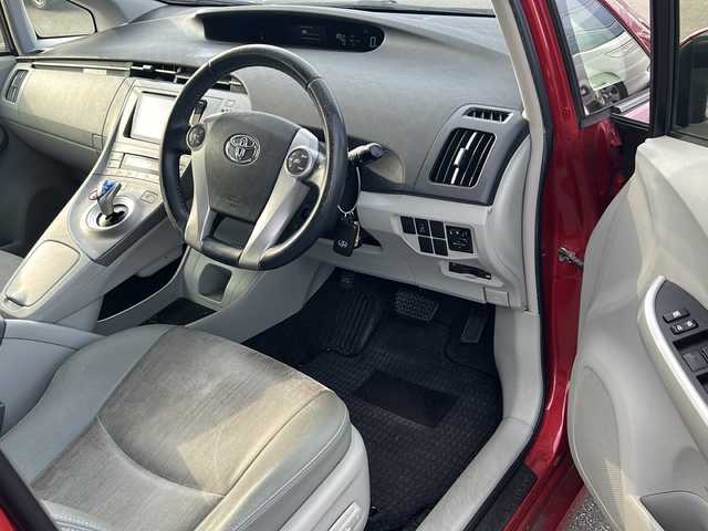 トヨタ プリウス G 佐賀県 2014(平26)年 14万km レッドマイカメタリック ワンオーナー/純正ナビ/ワンセグTV/CD/DVD/Bluetooth/FM/AM/バックカメラ/ETC/D席パワーシート/ステアリングリモコン/純正LED/純正フロアマット/純正フォグライト/新車時保証書/取扱説明書/スペアキー1本/トヨタセーフティセンス/・レーダークルーズコントロール/・クリアランスソナー