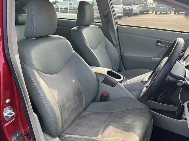 トヨタ プリウス G 佐賀県 2014(平26)年 14万km レッドマイカメタリック ワンオーナー/純正ナビ/ワンセグTV/CD/DVD/Bluetooth/FM/AM/バックカメラ/ETC/D席パワーシート/ステアリングリモコン/純正LED/純正フロアマット/純正フォグライト/新車時保証書/取扱説明書/スペアキー1本/トヨタセーフティセンス/・レーダークルーズコントロール/・クリアランスソナー