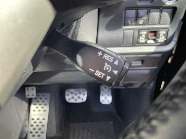 トヨタ ヴォクシー ZS 煌Ⅱ 福岡県 2019(令1)年 8万km ブラック アルパインナビ・TV/フルセグ/DVD再生OK/Bluetooth接続/ETC/LEDヘッドライト/フォグ/オートライト/両側電動スライドドア/純正フロアマット/バックカメラ/社外18インチAW/USB・HDM端子/ドライブレコーダー/コーナーセンサー/電格ミラー/ミラーウィンカー/オートエアコン/Bドアイージークローザー