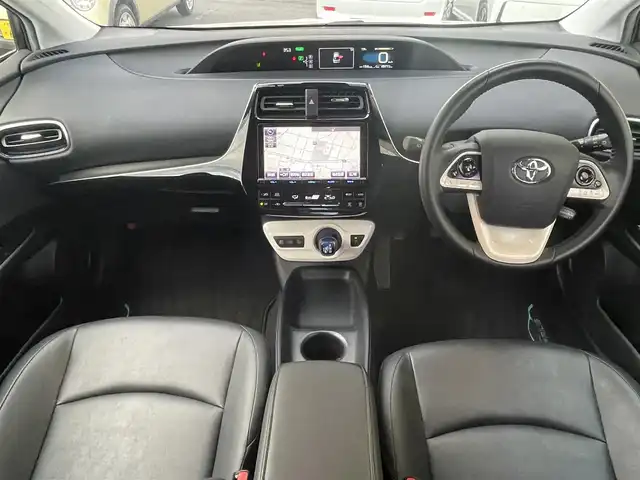 トヨタ プリウス S ツーリングセレクション 群馬県 2016(平28)年 5万km ホワイトパールクリスタルシャイン 純正SDナビ、地デジ、Bluetooth、CD、DVD/　（DSZT-YC4T）/バックカメラ/プリクラッシュセーフティ/レーダークルーズコントロール/革巻きステア/LEDヘッドライト/ビルトインETC/スマートキー×１/合皮シート/前席シートヒーター/ウインカーミラー/ドアバイザー/純正ドライブレコーダー（前方録画）/TVキャンセラー/オートマチックハイビーム/W・サイド・カーテンエアバッグ/整備手帳、取説