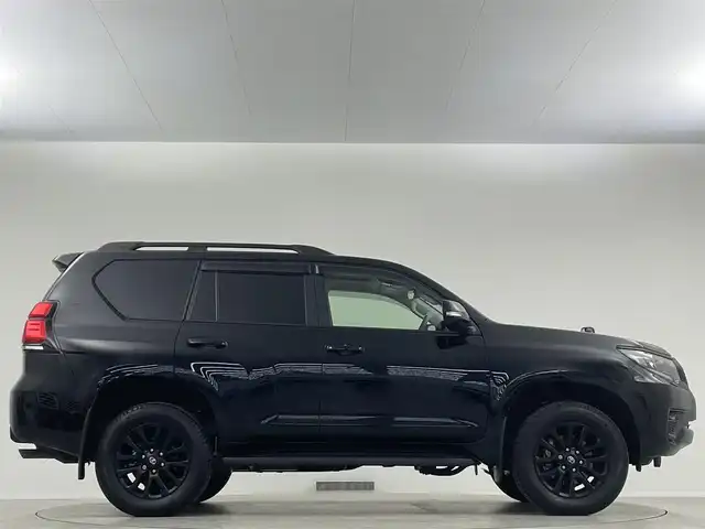トヨタ ランドクルーザー プラド TX Lパッケージ マットブラED 埼玉県 2023(令5)年 1万km ブラック サンルーフ　純正９型ナビ　温シート　ＥＴＣ　Ｂカメラ　ＬＥＤヘッドライト　エアシート　レザーシート　追従走行　パワーシート　前後ドライブレコーダー　フルセグＴＶ　ＭＴモード付ＡＴ　衝突被害軽減