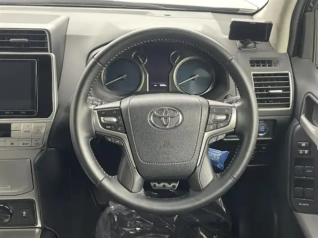 トヨタ ランドクルーザー プラド TX Lパッケージ マットブラED 埼玉県 2023(令5)年 1万km ブラック サンルーフ　純正９型ナビ　温シート　ＥＴＣ　Ｂカメラ　ＬＥＤヘッドライト　エアシート　レザーシート　追従走行　パワーシート　前後ドライブレコーダー　フルセグＴＶ　ＭＴモード付ＡＴ　衝突被害軽減