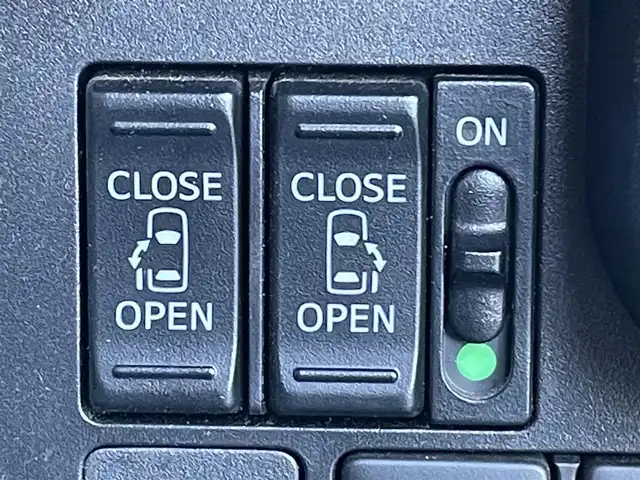 トヨタ タンク カスタムG－T 東京都 2017(平29)年 6.4万km ブラックマイカメタリック TRDエアロパーツ/社外ナビ/フルセグTV/クルーズコントロール/両側電動スライドドア/ETC/純正フロアマット/純正サイドバイザー/衝突軽減装置/横滑り防止装置/スマートキー/オートライト/LEDライト/フォグライト