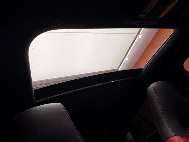 メルセデス・ベンツ ＣＬＡ２００ｄ Sブレーク AMGライン 千葉県 2020(令2)年 4.3万km ポーラホワイト パノラマSR　/AMGレザーEXC　/アドバンスドパッケージ　/HUD　/純正ナビ　/360°カメラ　/ACC　/BSM　/シートヒーター　/パワーシート　/LEDヘッドライト　/ハイビームアシストプラス　/電動リアゲート　/ドライブレコーダー　/ETC