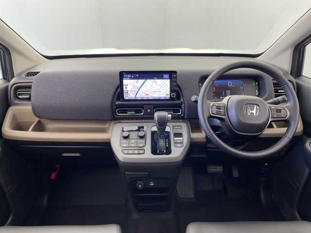 ホンダ フリード ハイブリット e:HEV AIR EX 群馬県 2025(令7)年 0.1千km メテオロイドグレーメタリック 禁煙車　バックカメラ　純正メモリナビ　アダプティブクルーズコントロール　横滑り防止装置　衝突被害軽減システム　両側パワースライドドア　前後コーナーセンサー　シートヒーター　LEDライト　オートライト