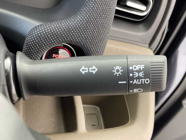 ホンダ フリード ハイブリット e:HEV AIR EX 群馬県 2025(令7)年 0.1千km メテオロイドグレーメタリック 禁煙車　バックカメラ　純正メモリナビ　アダプティブクルーズコントロール　横滑り防止装置　衝突被害軽減システム　両側パワースライドドア　前後コーナーセンサー　シートヒーター　LEDライト　オートライト