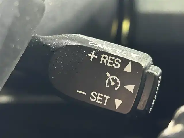 トヨタ シエンタ ハイブリッド G セーフティエディションⅡ 愛知県 2021(令3)年 4.3万km センシュアルレッドマイカ 純正９インチナビ　/(Bluetooth/フルセグTV/SD/FM/SM/CD・DVD再生）/純正１２インチフリップダウンモニター　/トヨタセーフティセンス/　　-プリクラッシュセーフティ/　　-レーンディパーチャーアラート/　　-オートマチックハイビーム　/両側パワースライドドア　/シートヒーター　/ビルトインＥＴＣ　/バックカメラ　/ステアリングヒーター　/クルーズコントロール　/ＬＥＤヘッドライト/LEDフォグランプ/USB接続/純正フロアマット